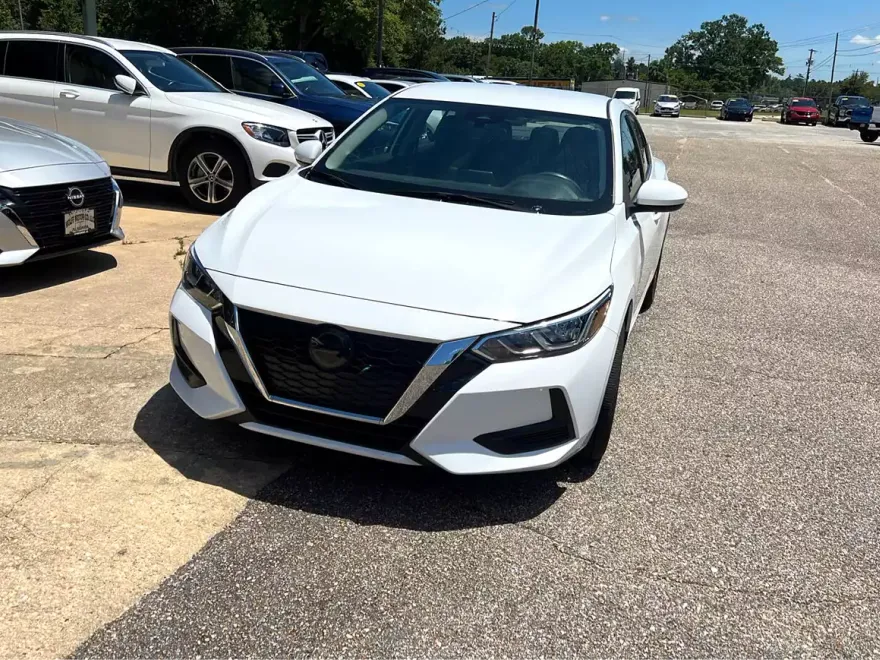 2022 Nissan Sentra SV photo 2