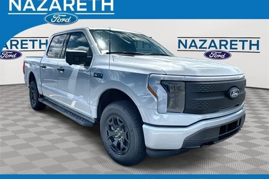 2025 Ford F-150 Lightning XLT photo 1