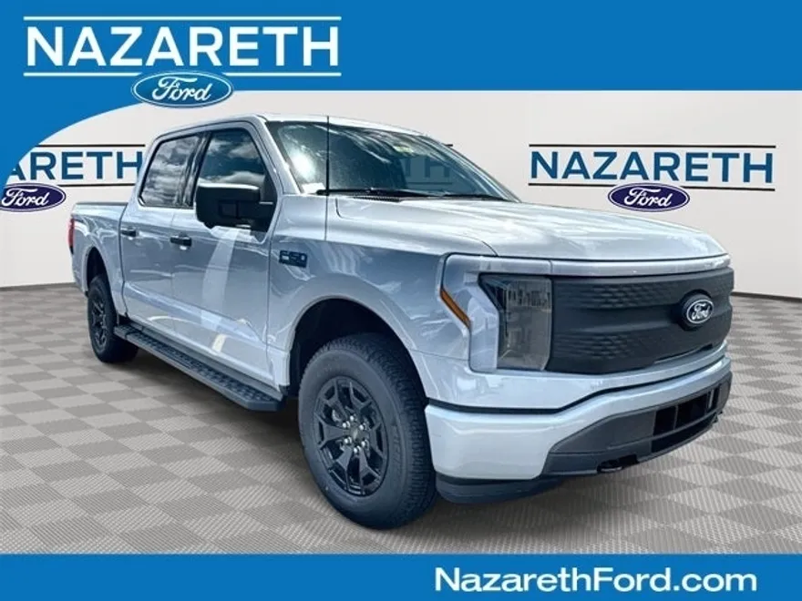2025 Ford F-150 Lightning XLT photo 1