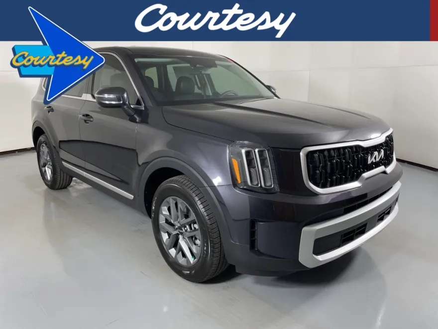 2025 Kia Telluride LX photo 1