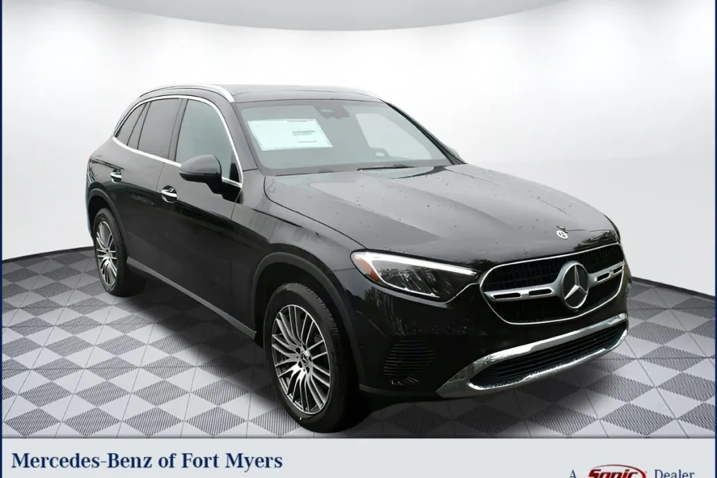 2025 Mercedes Benz GLC 300 photo 1