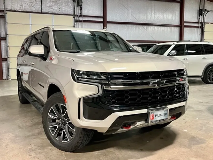 2022 Chevrolet Suburban Z71 photo 1