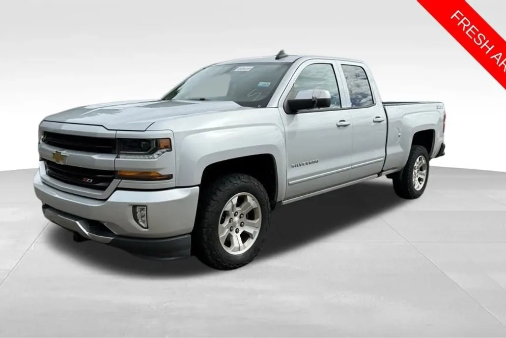 2018 Chevrolet Silverado 1500 LT photo 1