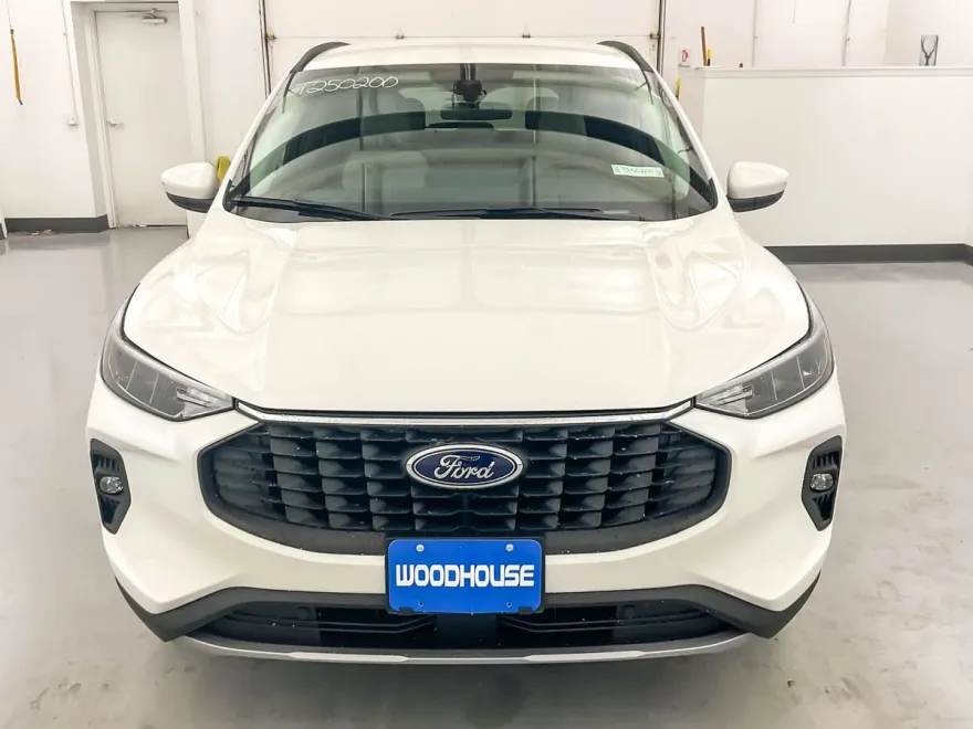 2025 Ford Escape Plug-In Hybrid Sport photo 1