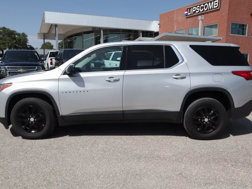 2020 Chevrolet Traverse LS photo 1