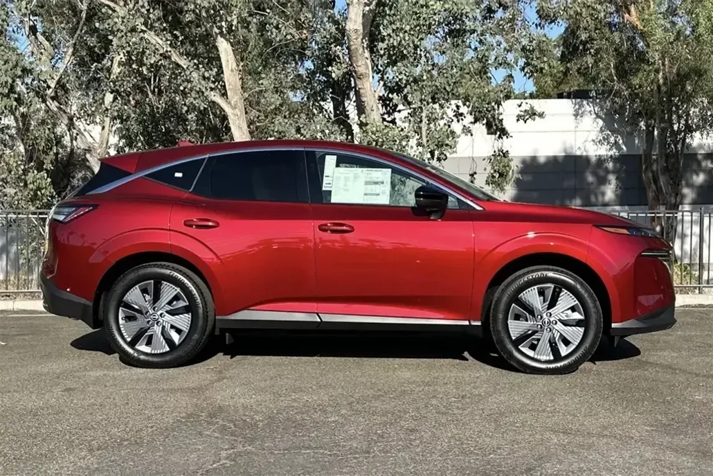 2025 Nissan Murano SL photo 1