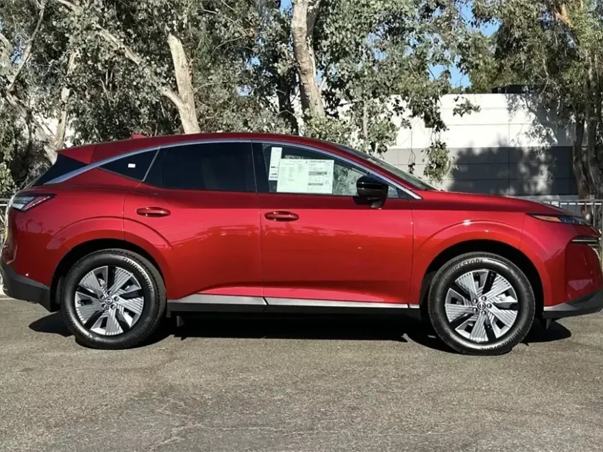 2025 Nissan Murano SL photo 1
