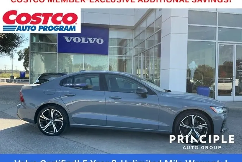 2024 Volvo S60 B5 Plus photo 1