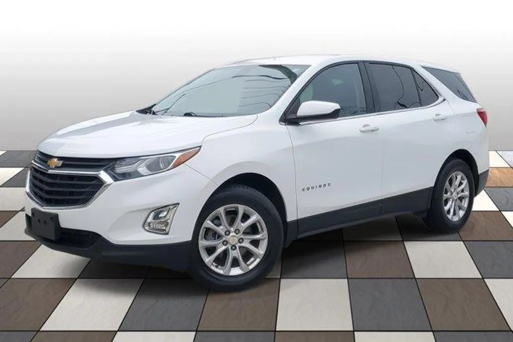 2020 Chevrolet Equinox LT photo 1