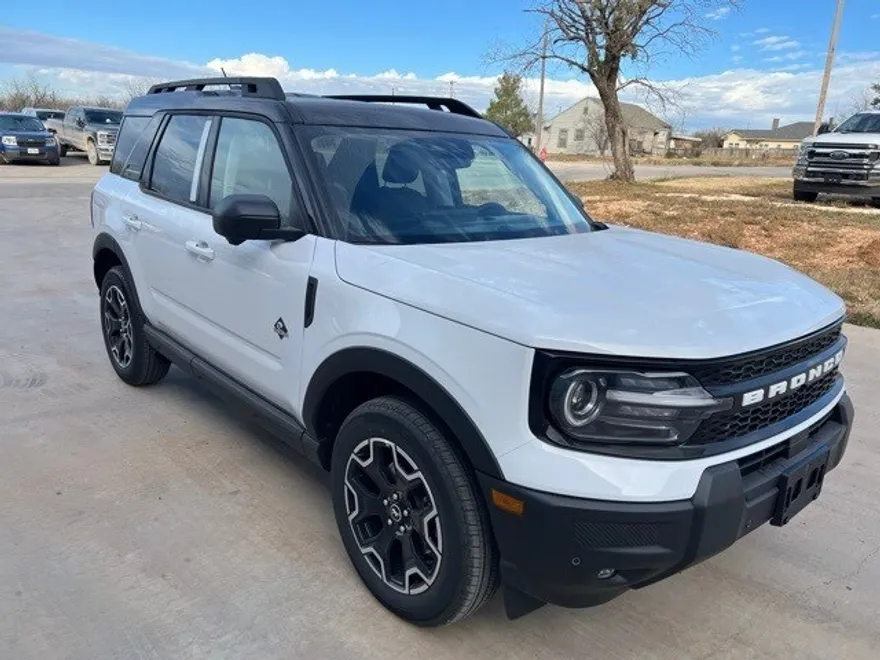 2025 Ford Bronco Sport Outer Banks photo 1