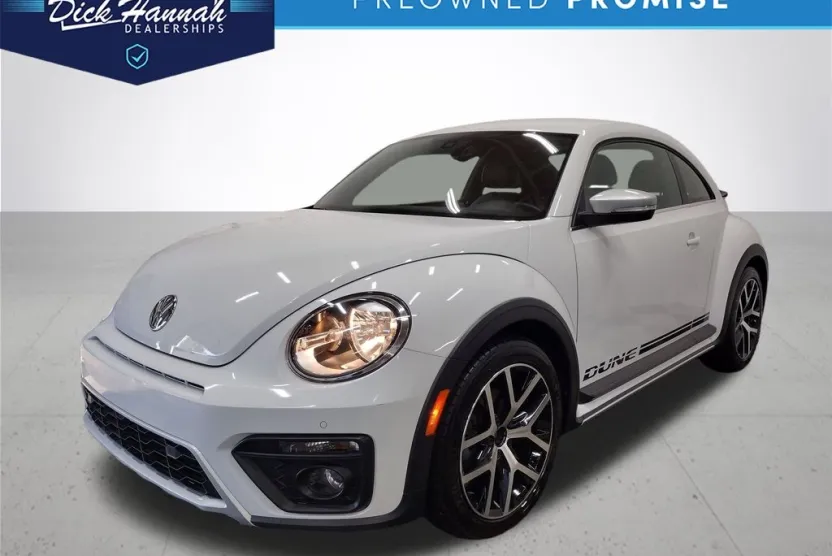 2016 Volkswagen Beetle 1.8T Dune photo 1