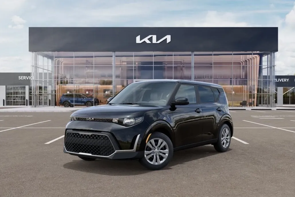 2025 Kia Soul LX photo 1
