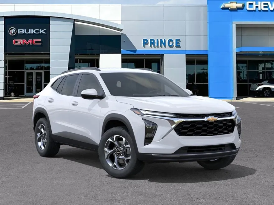 2025 Chevrolet Trax LT photo 1
