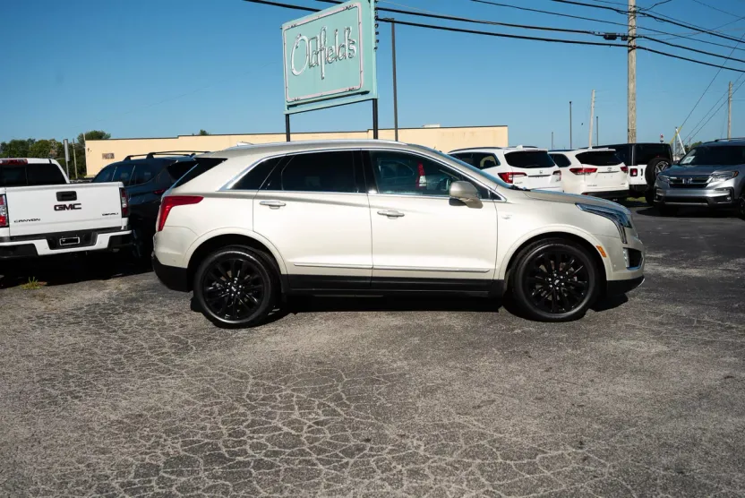 2017 Cadillac XT5 Platinum photo 1