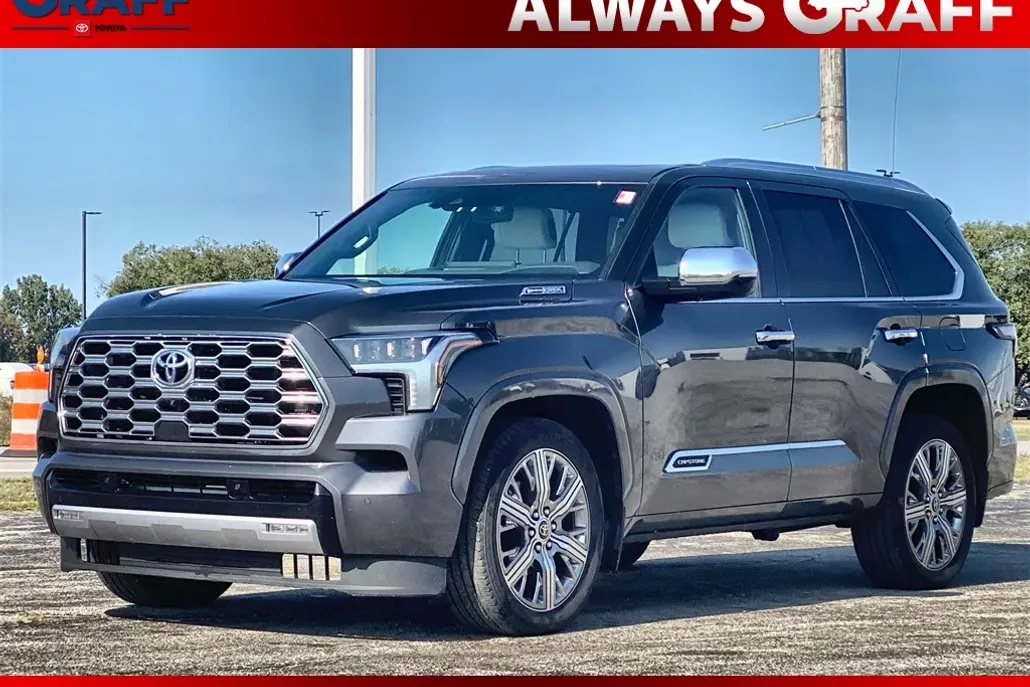 2024 Toyota Sequoia Capstone photo 1