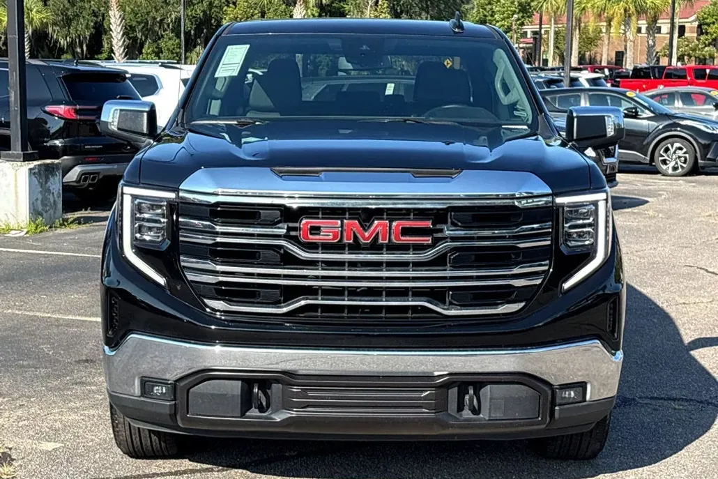 2024 Gmc Sierra 1500 SLT photo 1