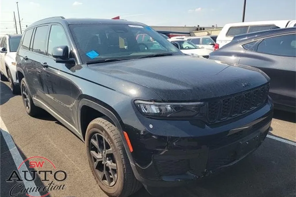 2024 Jeep Grand Cherokee Altitude photo 1
