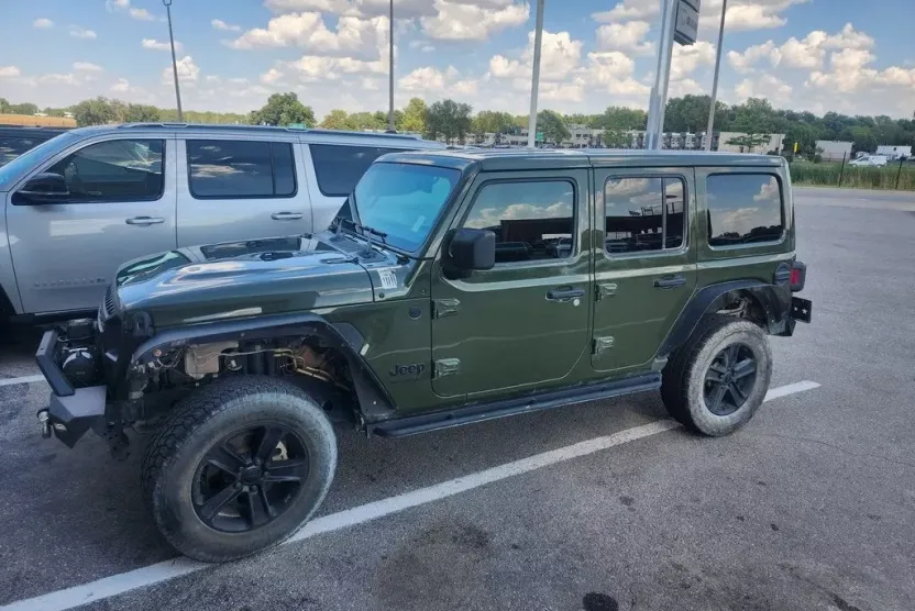 2021 Jeep Wrangler Unlimited Sahara Altitude photo 1