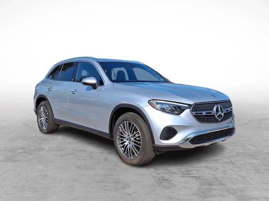 2025 Mercedes Benz GLC 300 4MATIC photo 1