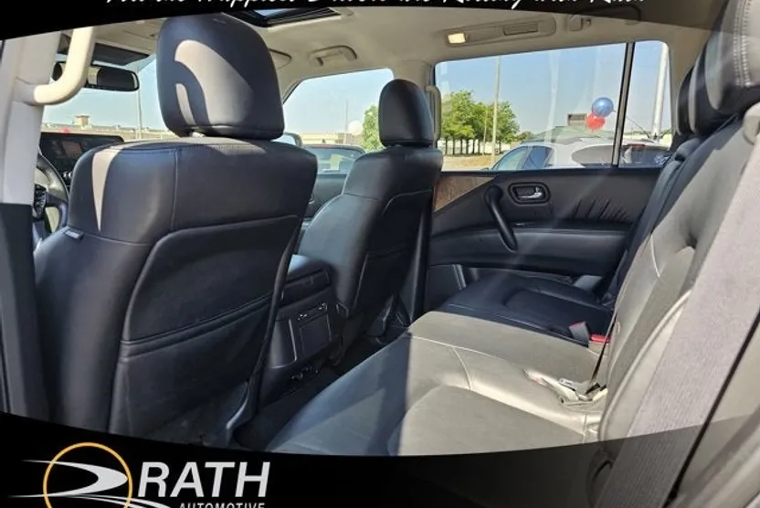 2023 Nissan Armada SL photo 1