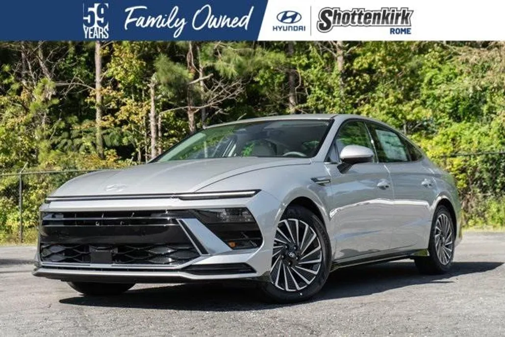 2025 Hyundai Sonata Hybrid SEL photo 1