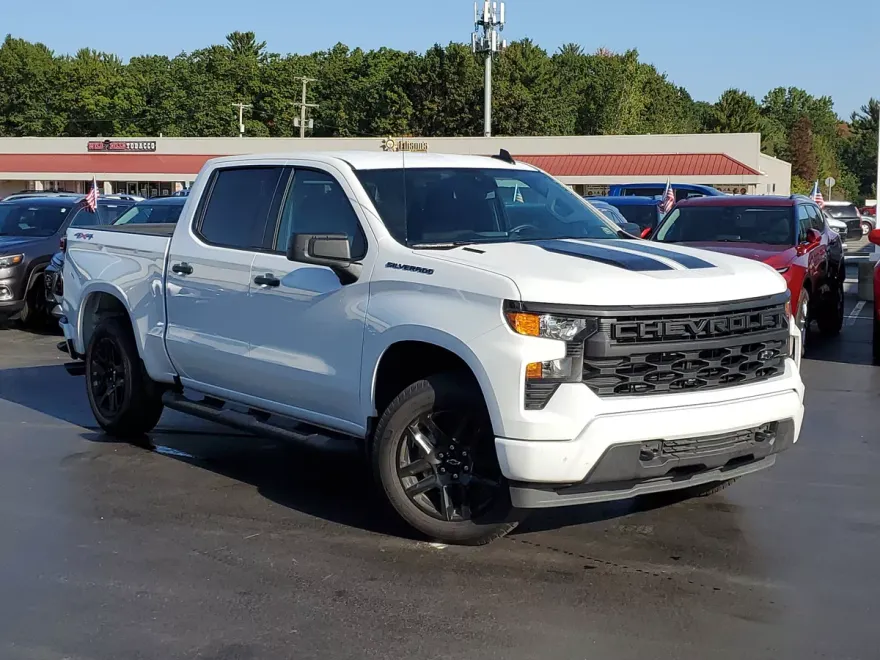 2025 Chevrolet Silverado 1500 Custom photo 1