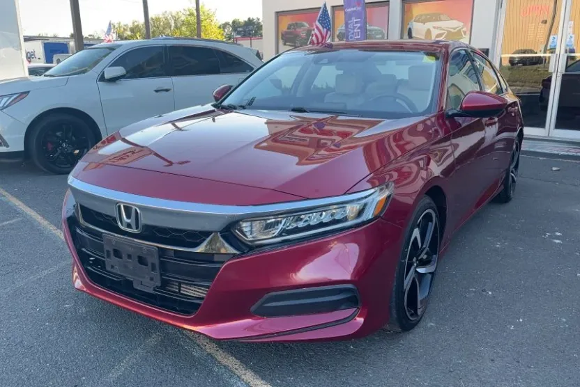 2018 Honda Accord LX photo 1