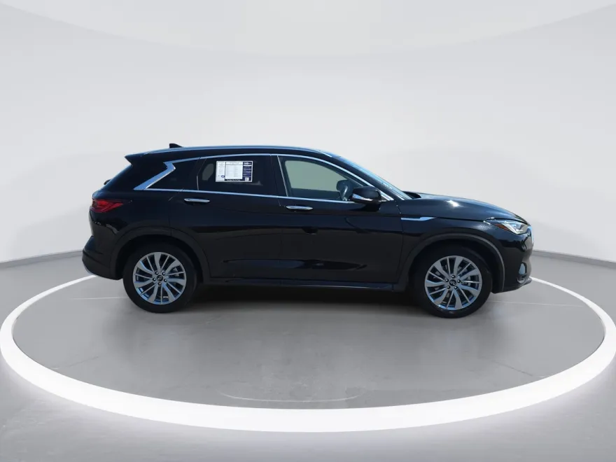 2024 Infiniti QX50 Luxe photo 1
