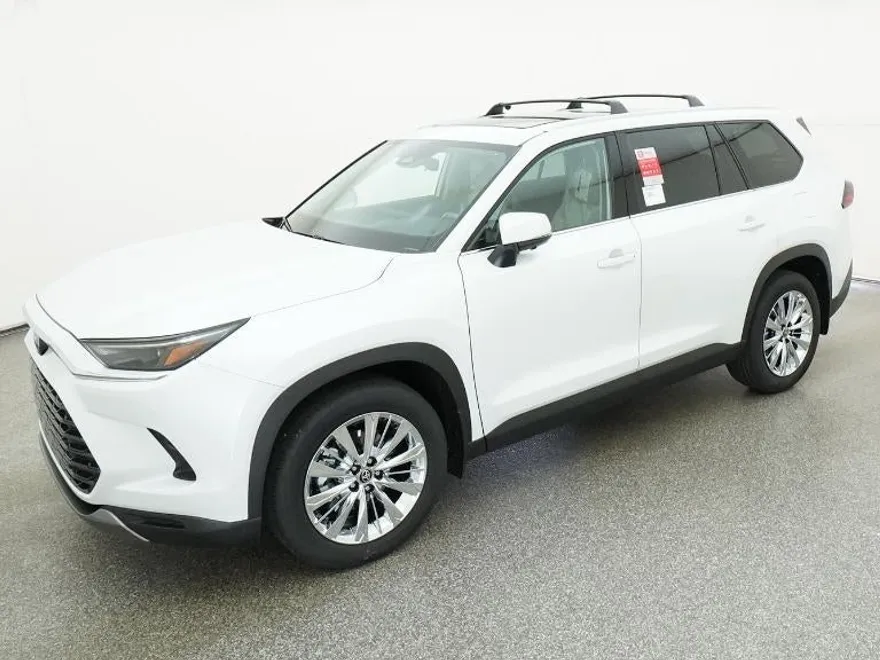 2026 Toyota Grand Highlander Platinum photo 1