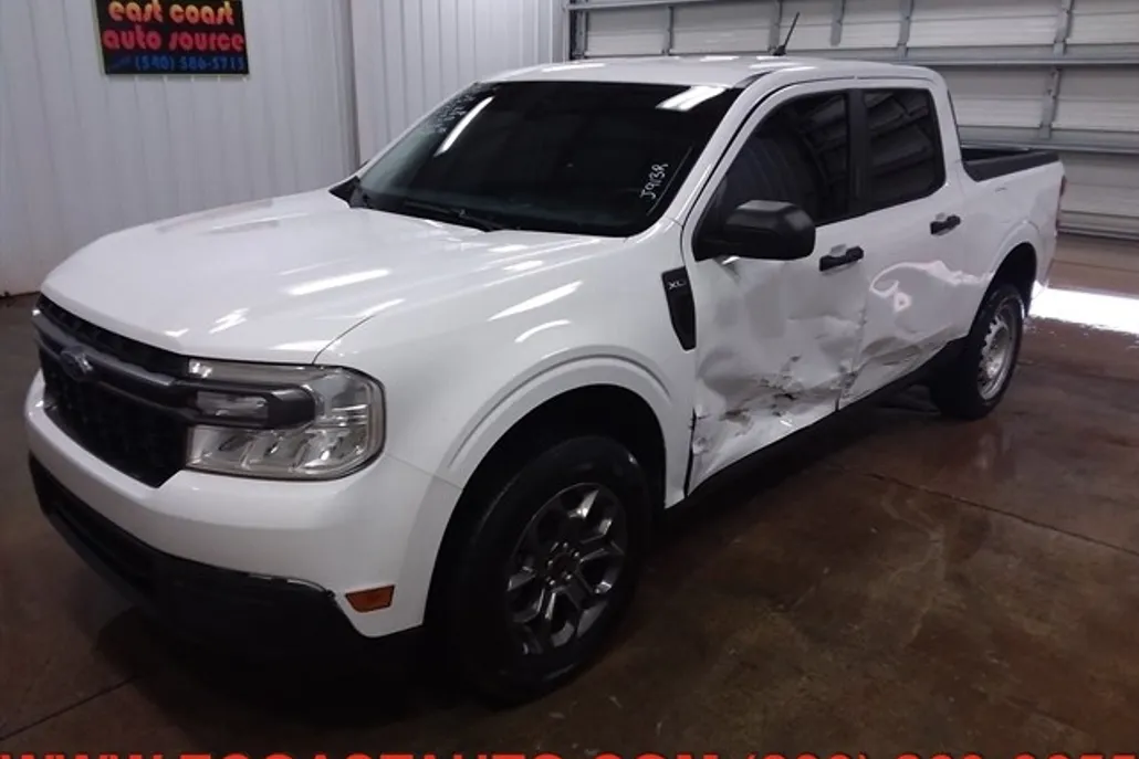 2022 Ford Maverick XLT photo 1
