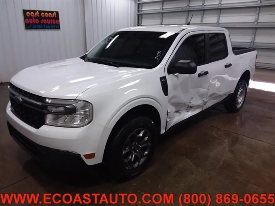 2022 Ford Maverick XLT photo 1