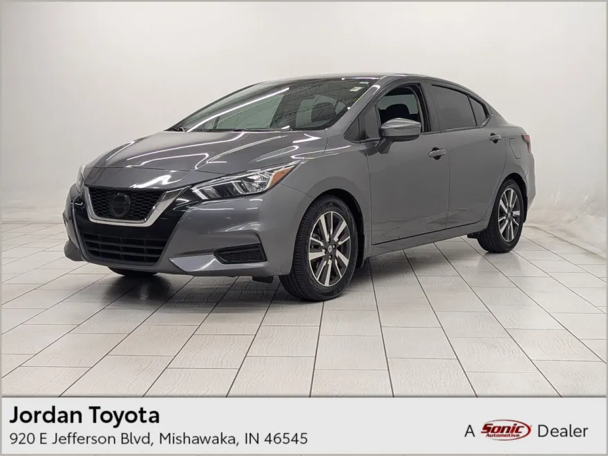 2020 Nissan Versa SV photo 1