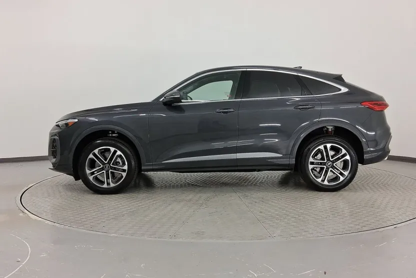 2025 Audi Q5 2.0T Premium Plus photo 1
