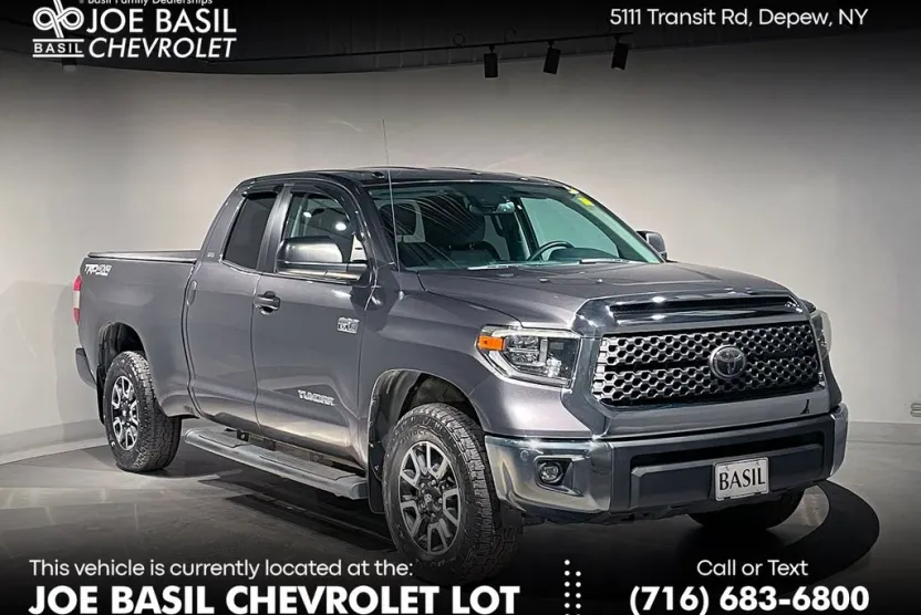 2018 Toyota Tundra SR5 photo 1
