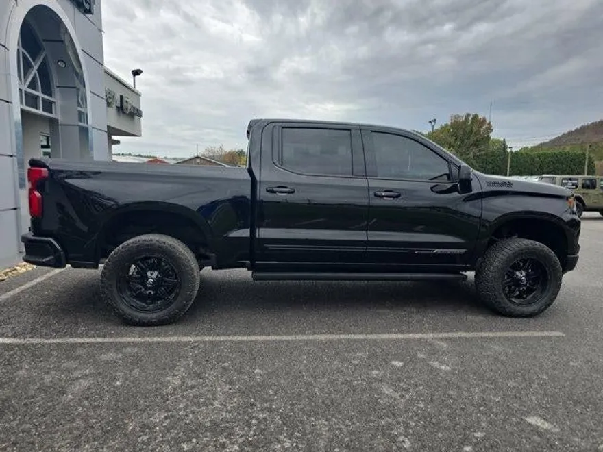 2025 Chevrolet Silverado 1500 High Country photo 1