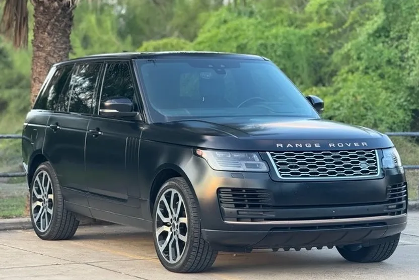 2018 Land Rover Range Rover HSE photo 1