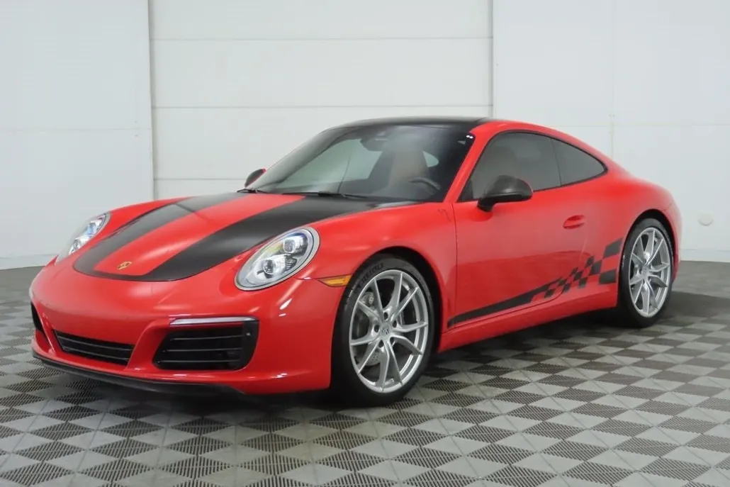 2019 Porsche 911 T photo 1