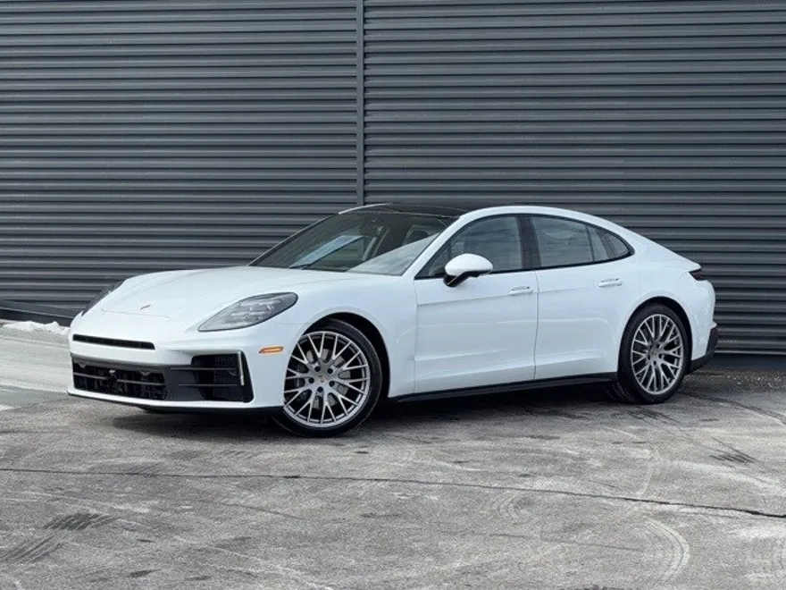 2025 Porsche Panamera 4 photo 1