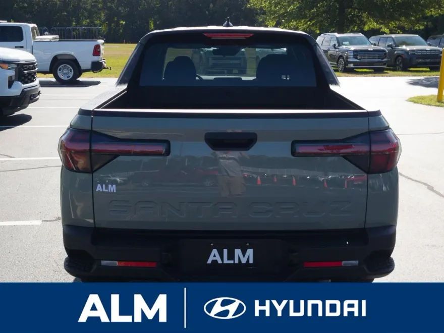 2026 Hyundai Santa Cruz SE photo 1