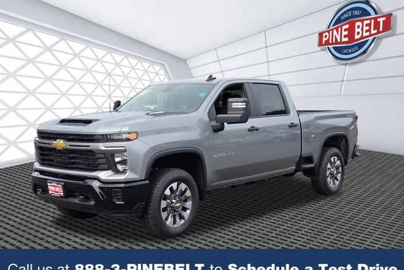 2025 Chevrolet Silverado 2500HD Custom photo 1