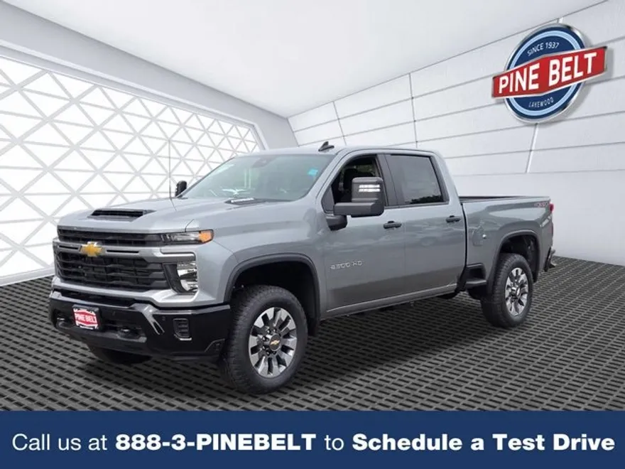 2025 Chevrolet Silverado 2500HD Custom photo 1