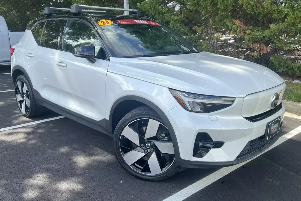 2023 Volvo XC40 Recharge Ultimate photo 1