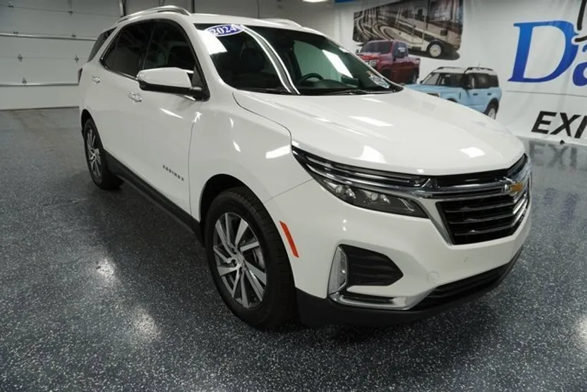 2024 Chevrolet Equinox Premier photo 1