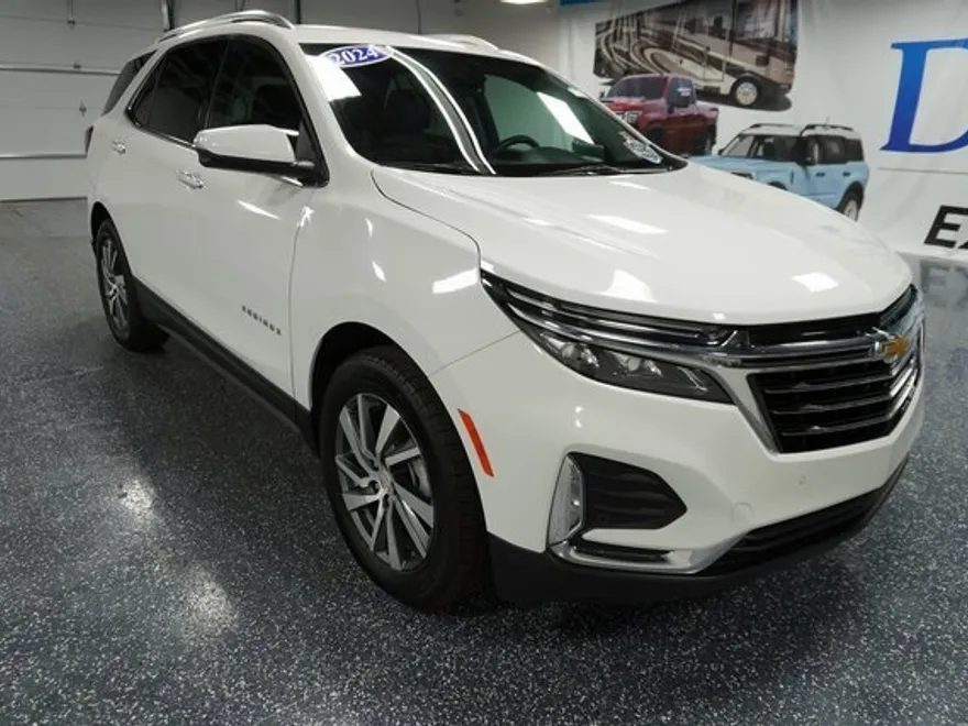 2024 Chevrolet Equinox Premier photo 1