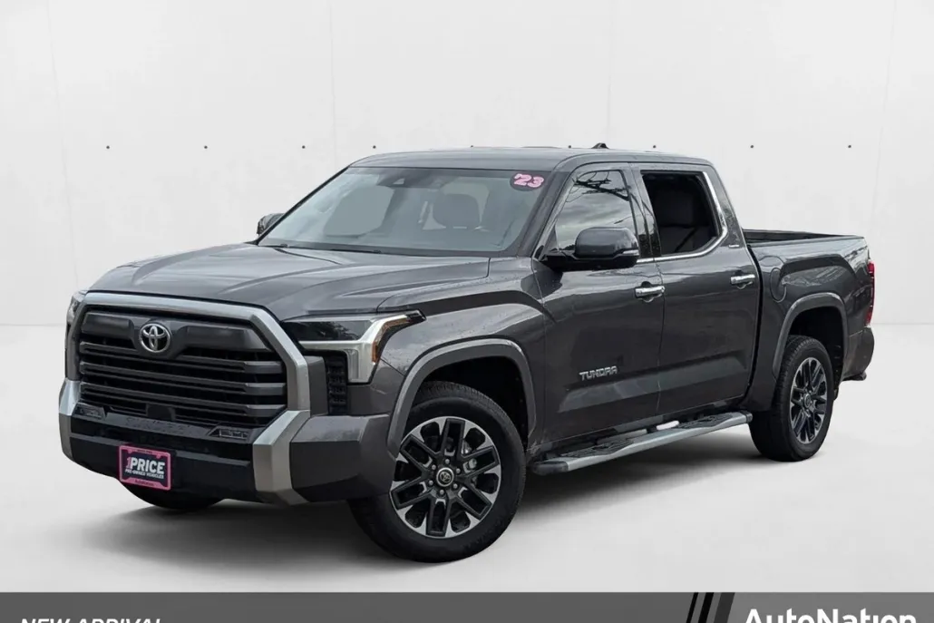 2023 Toyota Tundra Limited CrewMax photo 1