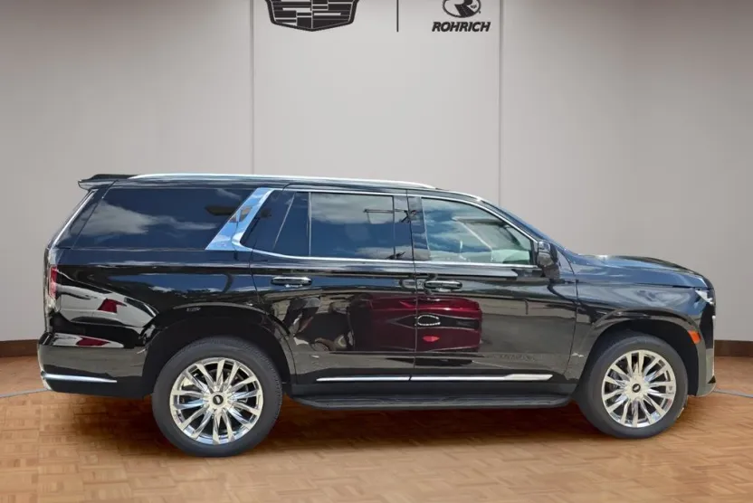 2023 Cadillac Escalade Premium Luxury photo 1