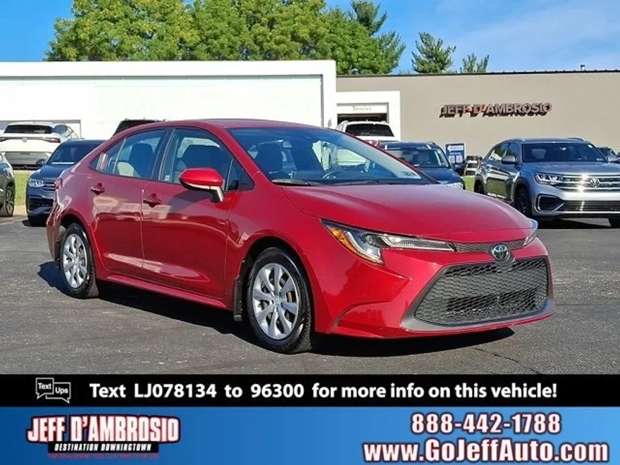 2020 Toyota Corolla LE photo 1