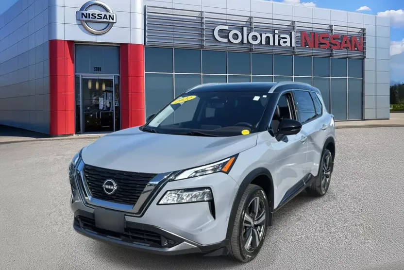2022 Nissan Rogue SL photo 1