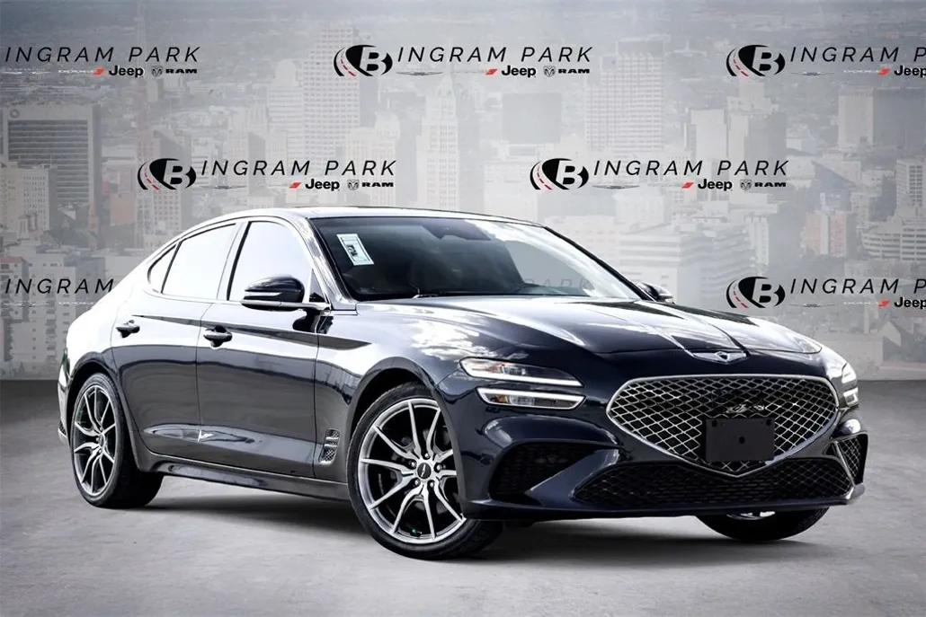 2022 Genesis G70 2.0T photo 1