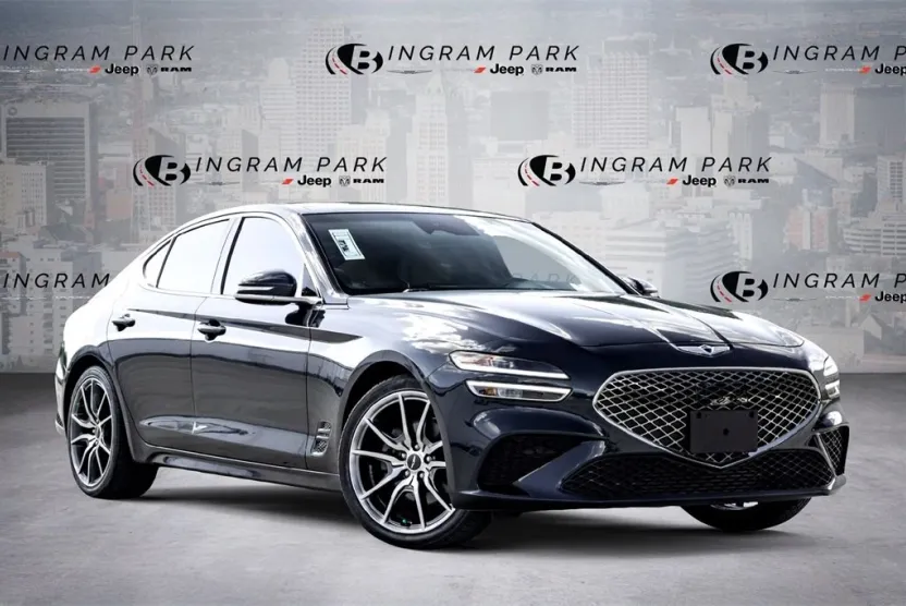 2022 Genesis G70 2.0T photo 1